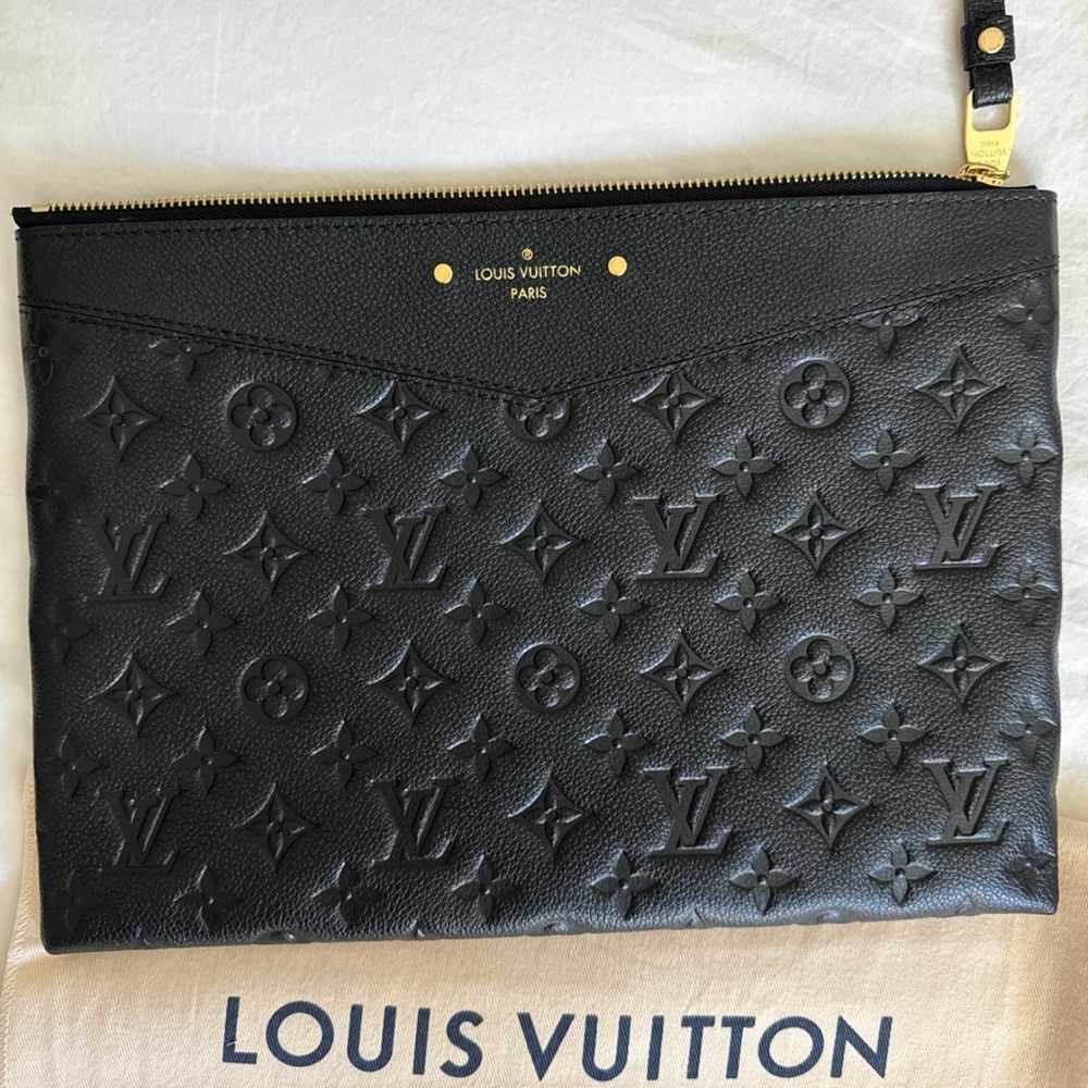 [AUTHENTIC] Louis Vuitton Black Empriente Daily Pouch - Picture 2 of 6